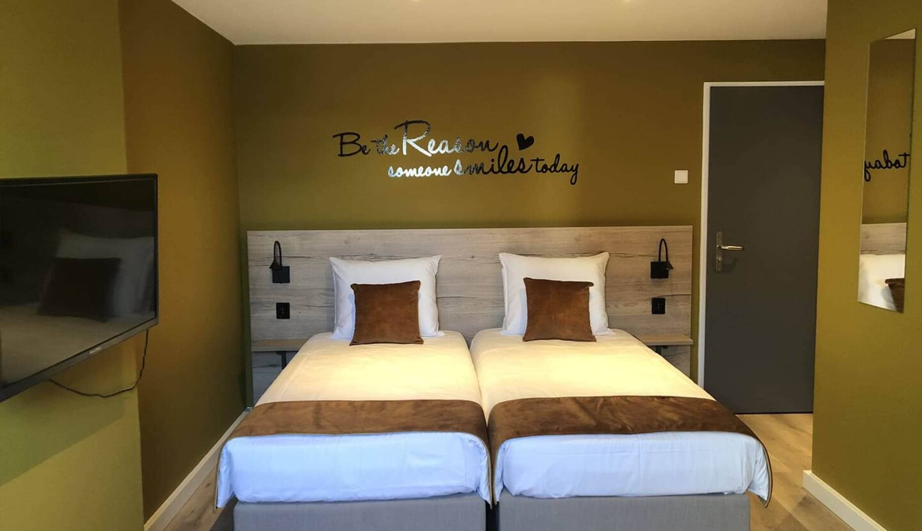 Overzichtsfoto Comfort tweepersoonskamer deluxe bij het hotel in drenthe