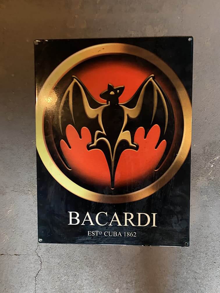 Bord Bacardi